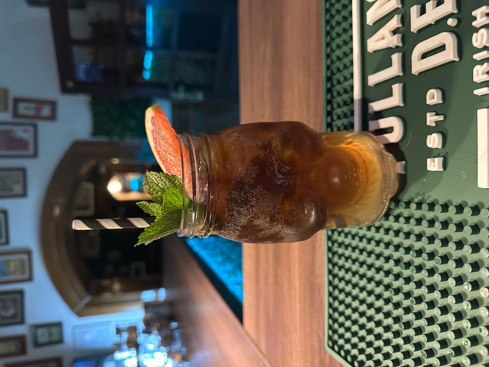 HAPPY HOUR  2 + 1 LONG ISLAND ZDARMA